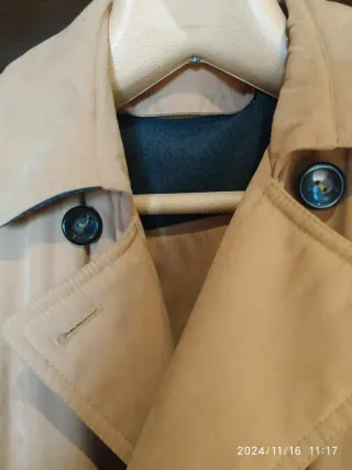 Gabardina Mujer anaranjada,con forro desmontable.