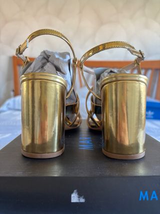 Sandalias tacón MARYPAZ doradas talla 38