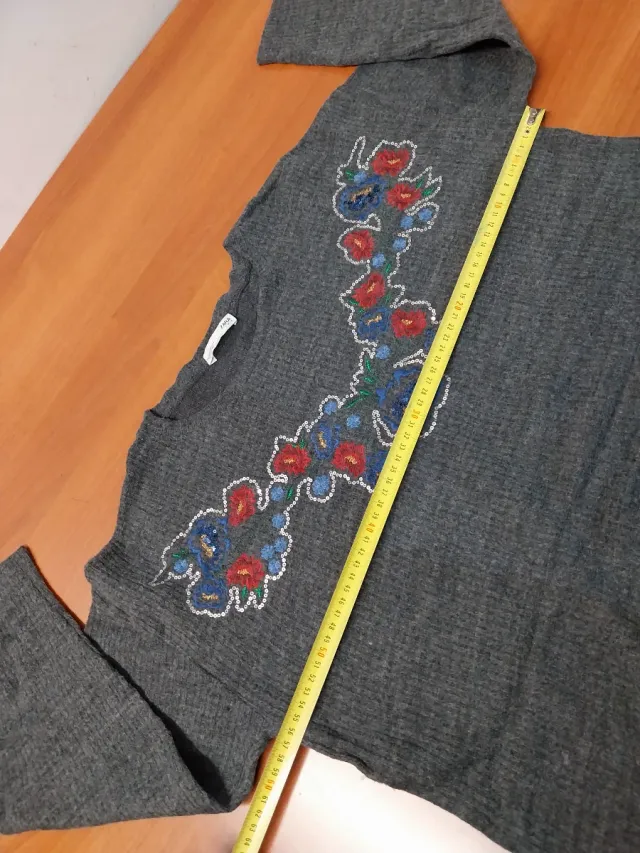 Jersey Zara Mujer Gris Bordado Flores