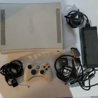 Microsoft Xbox 360 120GB + Controller + Accessori