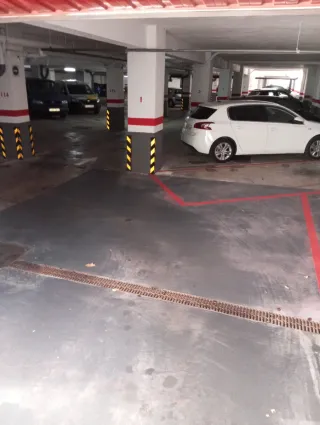 ZONA SAN MARTÍN - TXAGORRITXU ALQUILA PLAZA GARAJE