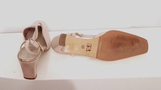 Zapatos de tacón beige