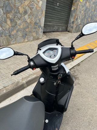 Ciclomotor Kymco 50cc Blanco