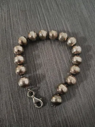 Pulsera de Bolas Plateadas