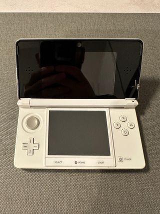 Nintendo 3DS Bianca + 2 giochi