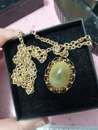 Collana con ciondolo onice dorato