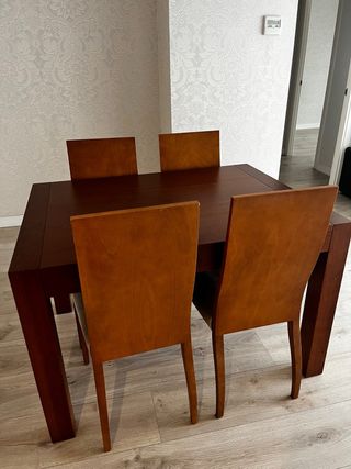 Tavolo e 4 sedie in legno massello. ULTIMO GIORNO DI VENDITA