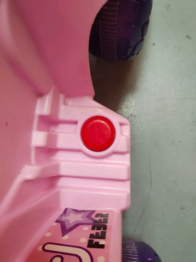 Coche eléctrico infantil rosa