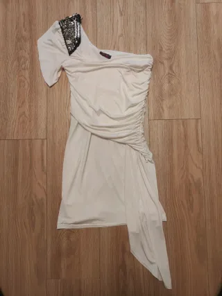 Vestido blanco asimétrico