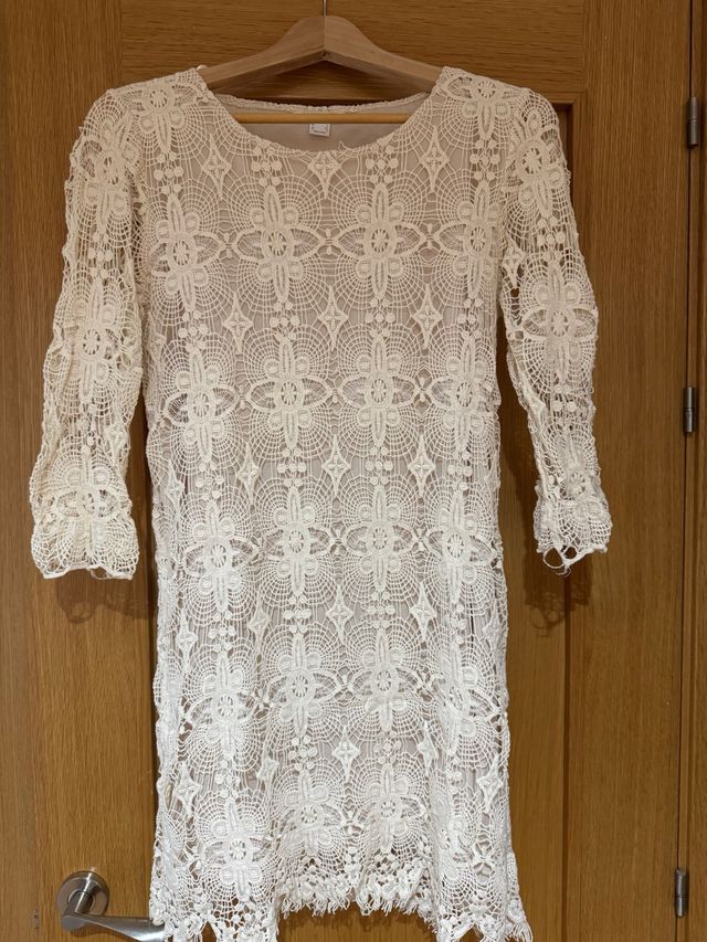 Preciosos vestidos .. Lote dos vestidos de encaje