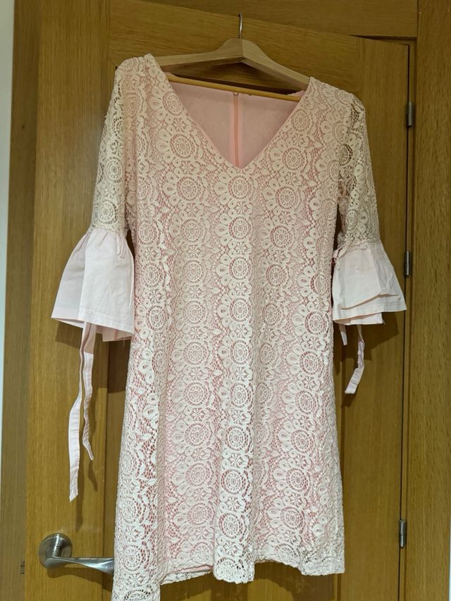 Preciosos vestidos .. Lote dos vestidos de encaje