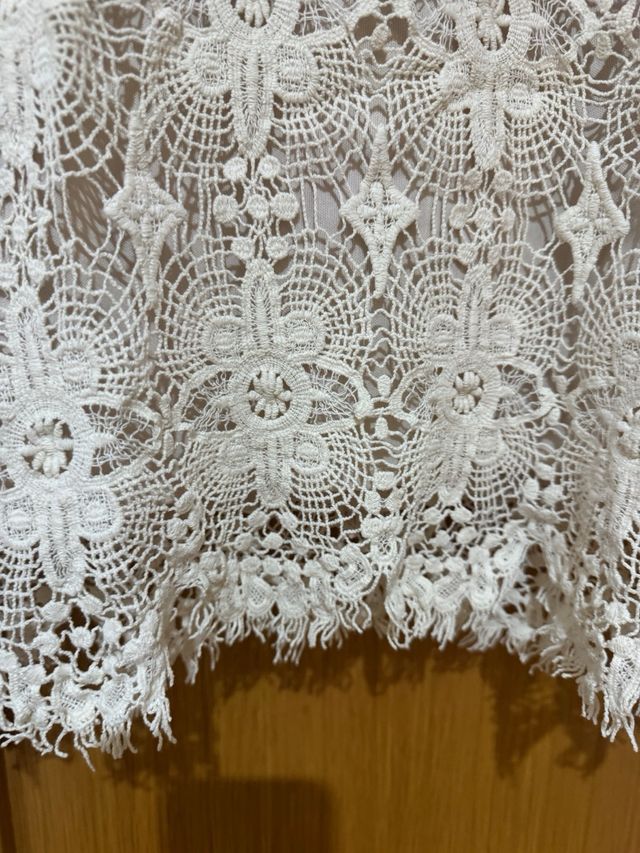 Preciosos vestidos .. Lote dos vestidos de encaje