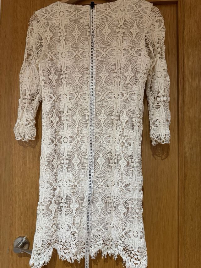 Preciosos vestidos .. Lote dos vestidos de encaje