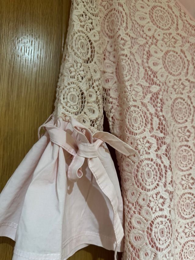 Preciosos vestidos .. Lote dos vestidos de encaje