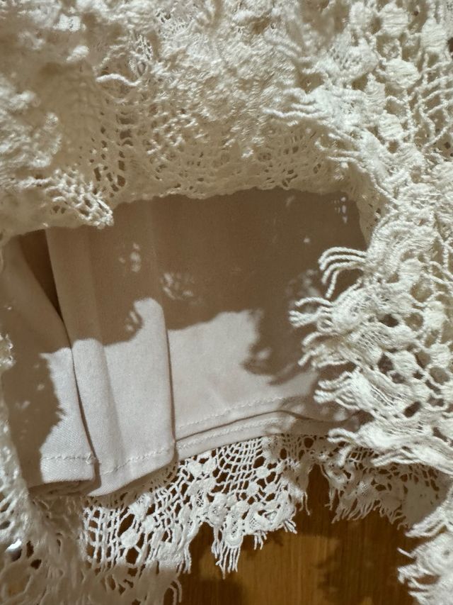 Preciosos vestidos .. Lote dos vestidos de encaje