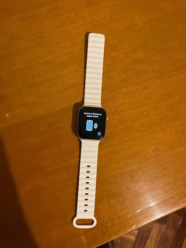 Apple Watch Series 4 Oro Blanco