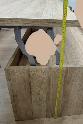 Tavolo da centro sollevabile in legno massello