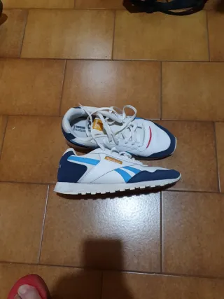 Zapatillas Reebok Blancas y Azules Talla 42