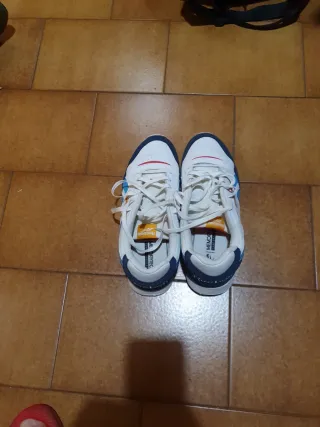 Zapatillas Reebok Blancas y Azules Talla 42