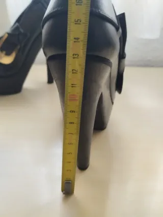 Zapatos de tacón Juanjo Oliva Fosco negros