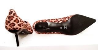 Zapatos de tacón estampado leopardo