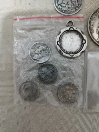 monedas de  plata
