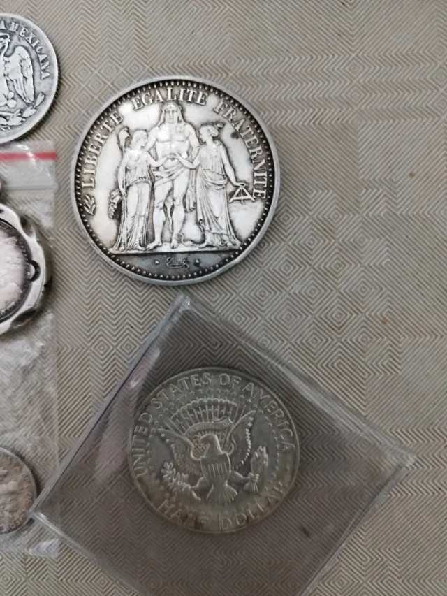 monedas de  plata