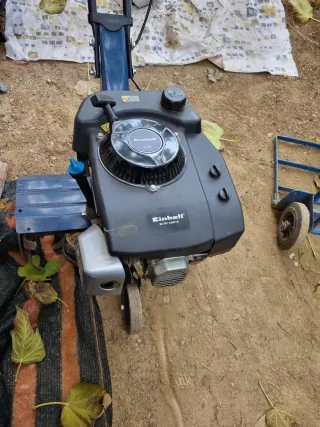 Motocultor gasolina esta como nuevo si le falta.