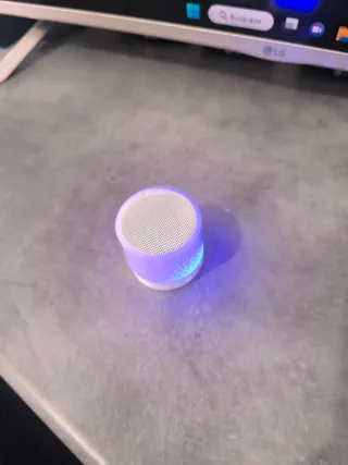 Mini altavoz Bluetooth con luces