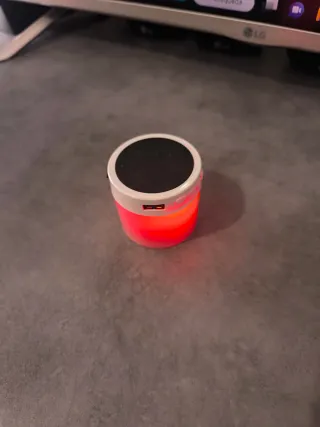 Mini altavoz Bluetooth con luces