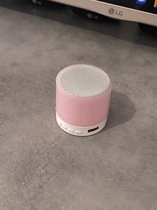 Mini altavoz Bluetooth con luces