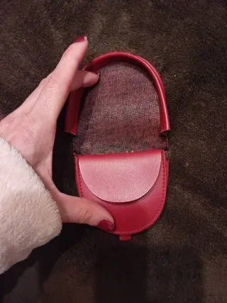 Portamonete rosso con fiori