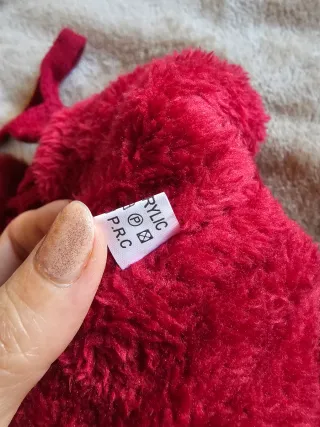 Gorro de lana rojo con pompón