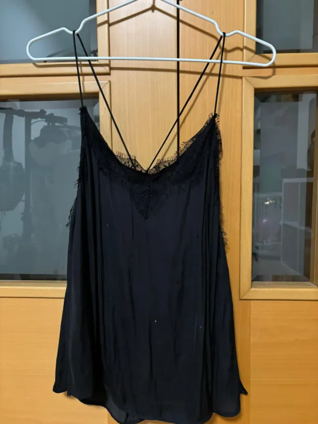 Top negro con brillantitos