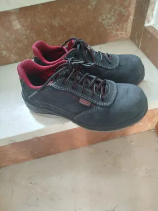 Zapatos de trabajo PANTER gris y rojos