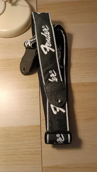 Correas Fender y Ernie Ball Guitarra/Bajo