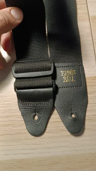 Correas Fender y Ernie Ball Guitarra/Bajo