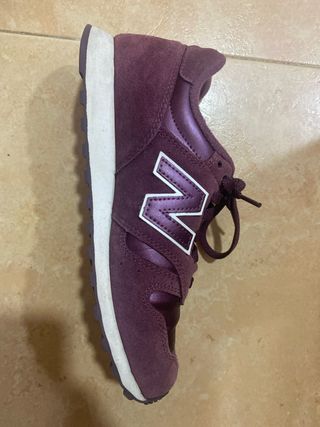 Zapatillas New Balance Moradas Talla 39