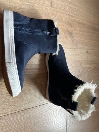 Botas Zara azul ante con pelo T.37