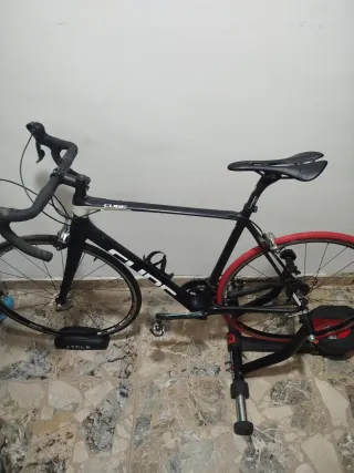 Bicicleta Cube + Rodillo Zycle Zpro