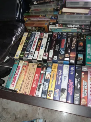 Lote 325 Películas VHS