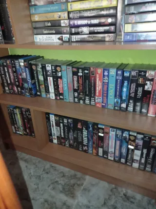 Lote 325 Películas VHS
