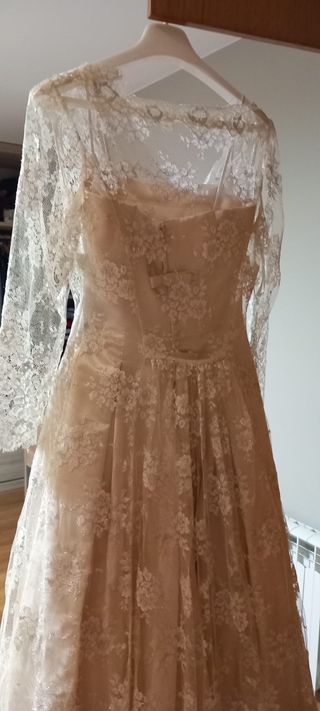 Vestido de novia con abrigo de encaje 2 piezas
