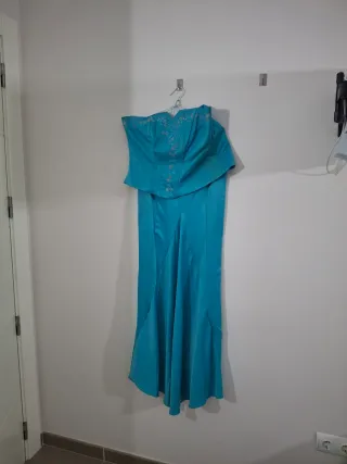 Vestido de fiesta azul turquesa