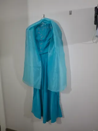 Vestido de fiesta azul turquesa