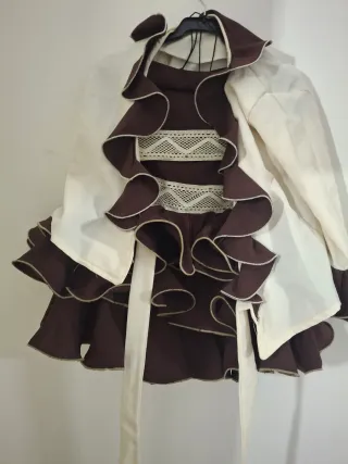 Falda flamenca y corpiño marrón y beige