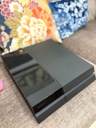 Playstation 4 500GB (No Slim)