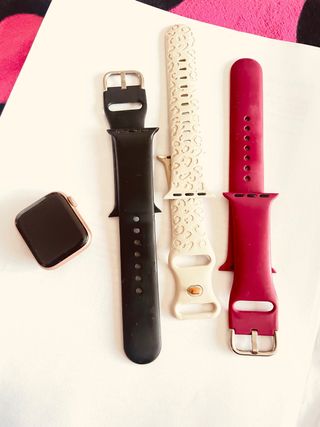 Apple Watch SE 2020 + 3 correas