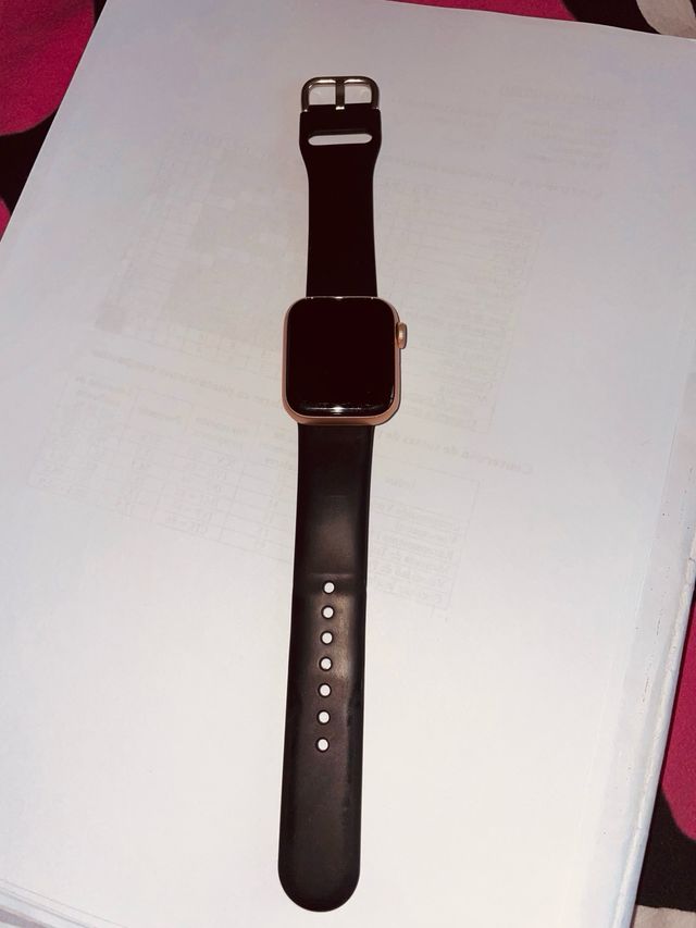 Apple Watch SE 2020 + 3 correas