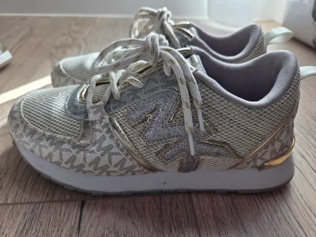 Zapatillas Michael Kors Blancas y Plateadas